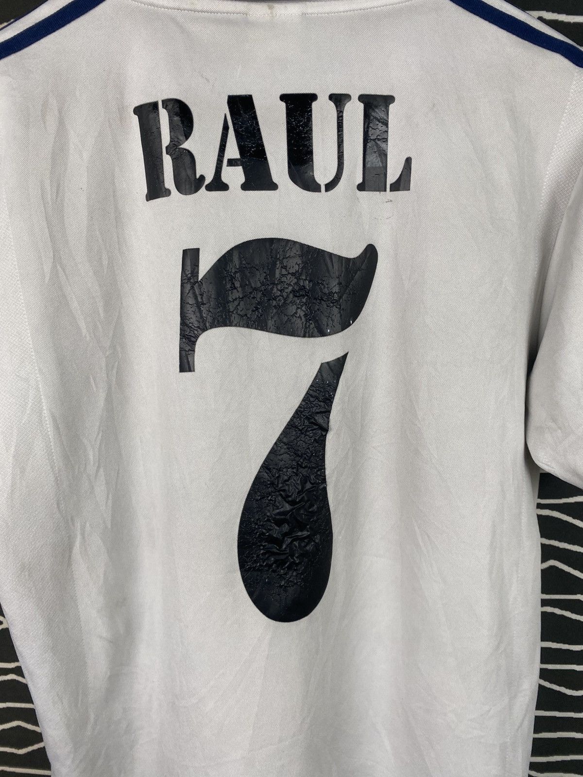 Adidas Vintage 2002/03 Real Madrid Centenary Home Jersey - Raul #7 Size US M / EU 48-50 / 2 - 16 Thumbnail