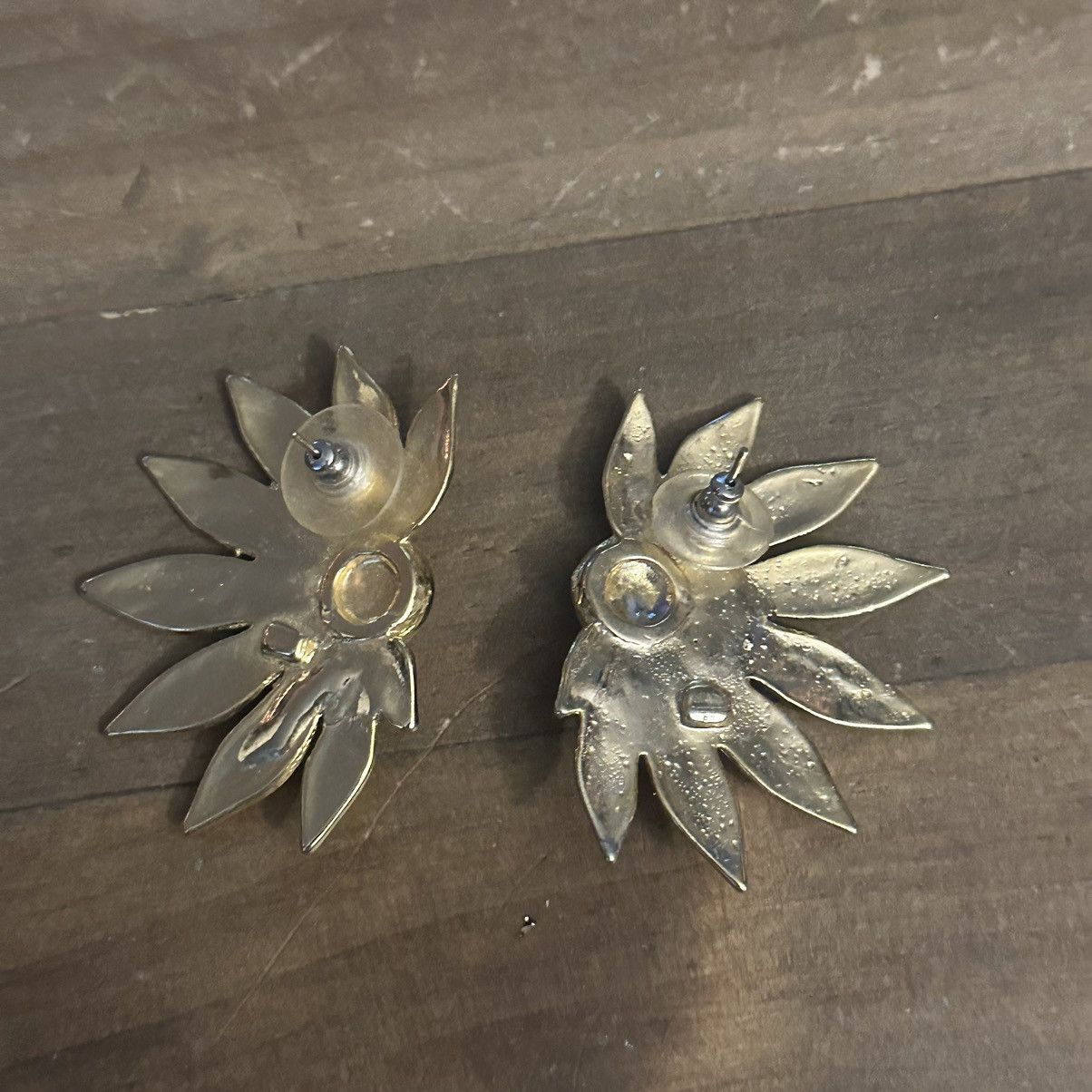 Other Two tone halved sunflower post earrings Size ONE SIZE - 5 Thumbnail