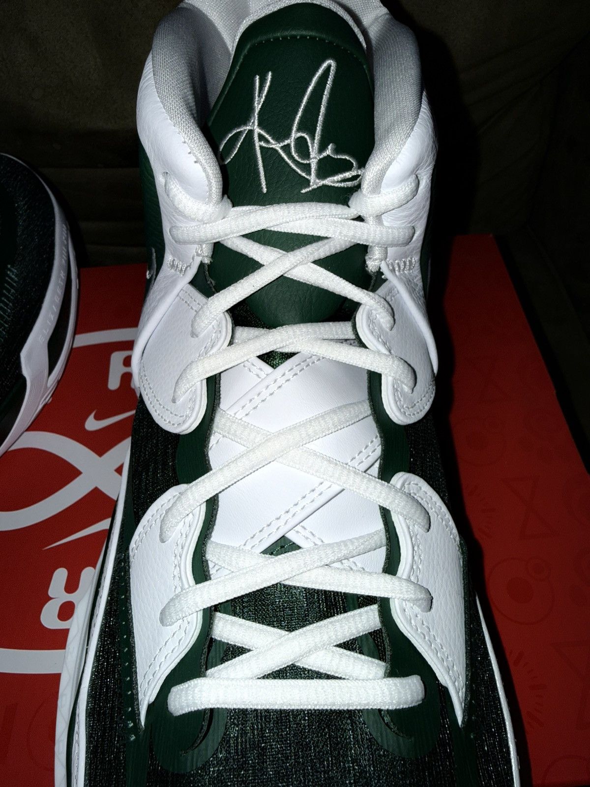 Nike Nike Kyrie Infinity 8 “Promo” (players only) Gorge Green NEW Size US 15 / EU 48 - 13 Thumbnail