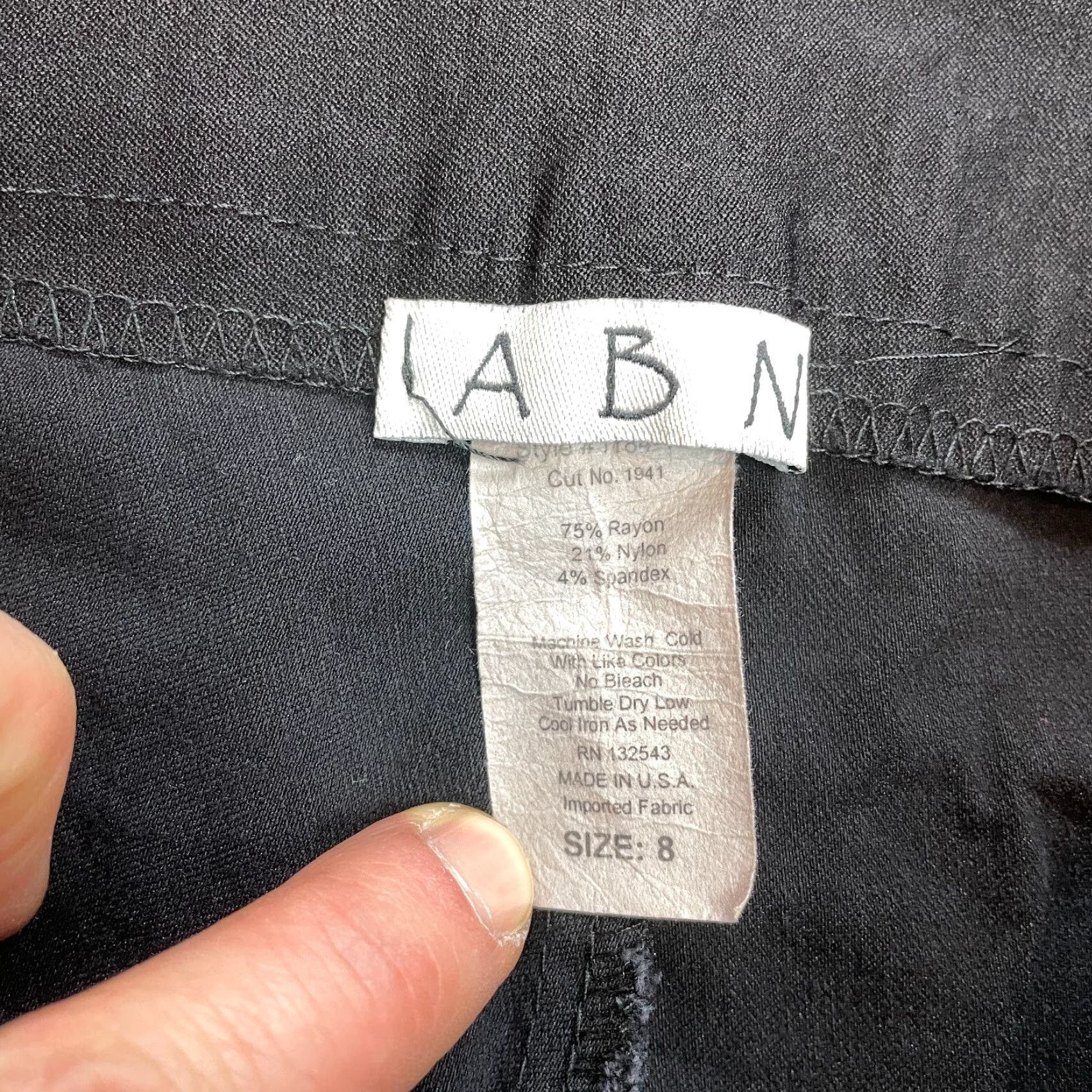 Vintage A.B.N Capri Pants Womens 8 Black Nylon Rayon Spandex Stretch Solid Capris Cropped Capris Regular Fit Womens Size 30" / US 8 / IT 44 - 7 Thumbnail