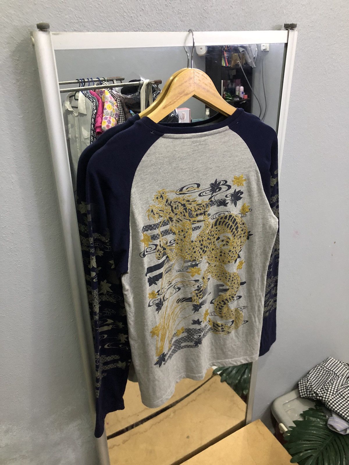 Japanese Brand OBLO Japanese Dragon Long Sleeve Gold Foil Print Size US S / EU 44-46 / 1 - 13 Thumbnail
