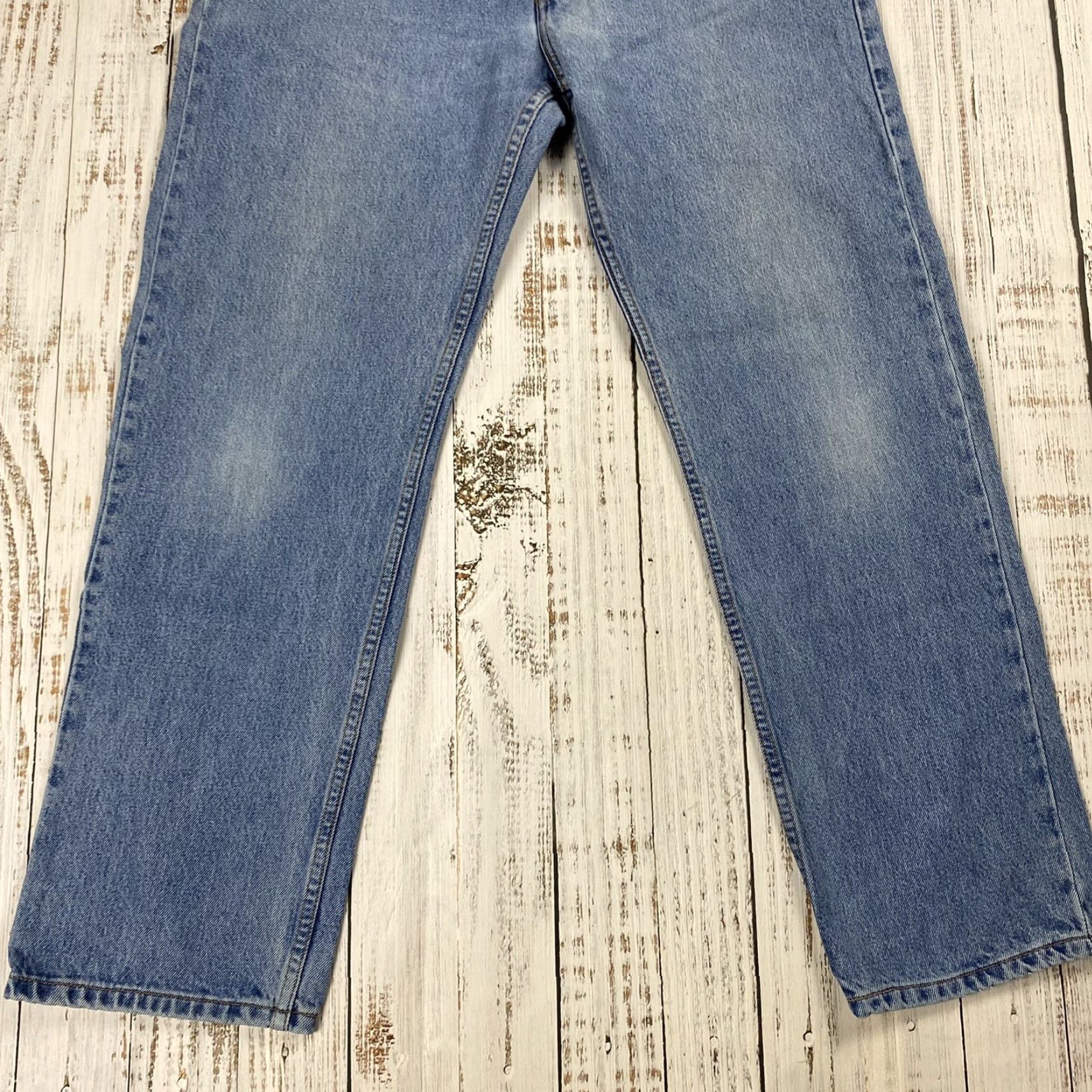 Levi's VINTAGE Levi's 505 Regular Fit Denim Jeans 36x30 Light Wash Straight Leg Blue USA Mens Size US 36 / EU 52 - 3 Thumbnail