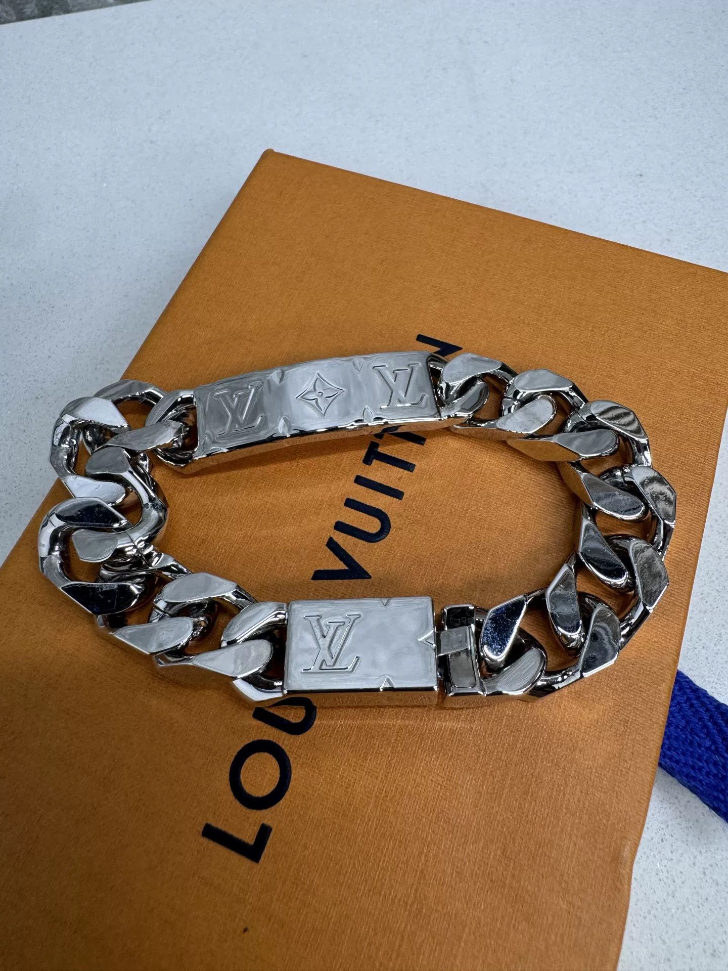 Louis Vuitton Louis Vuitton Colorblock Monogram Cuban Bracelet Size ONE SIZE - 1 Thumbnail