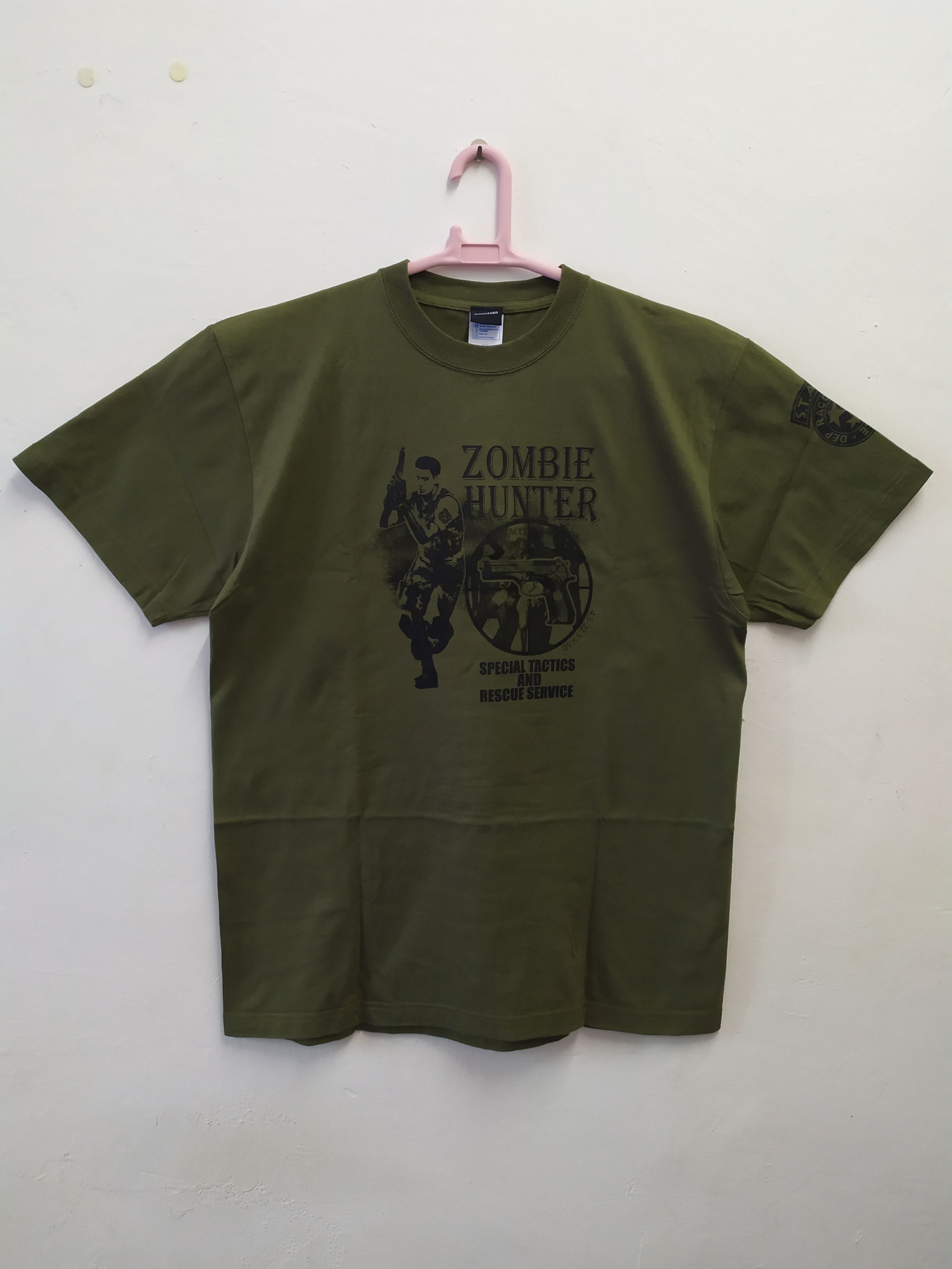 Playstation Resident Evil Zombie Hunter T-shirt Size US XL / EU 56 / 4 - 1 Thumbnail