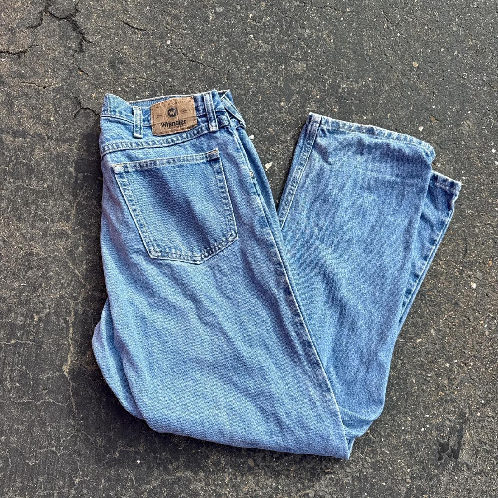 Wrangler Men’s Wrangler Light Blue Jeans – Size 36x32 Size US 36 / EU 52 - 1 Thumbnail