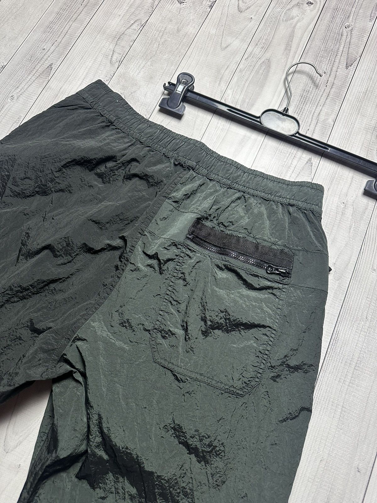 Stone Island × Vintage Stone island nylon metal green pants joggers size: 30;33 Size US 30 / EU 46 - 4 Thumbnail