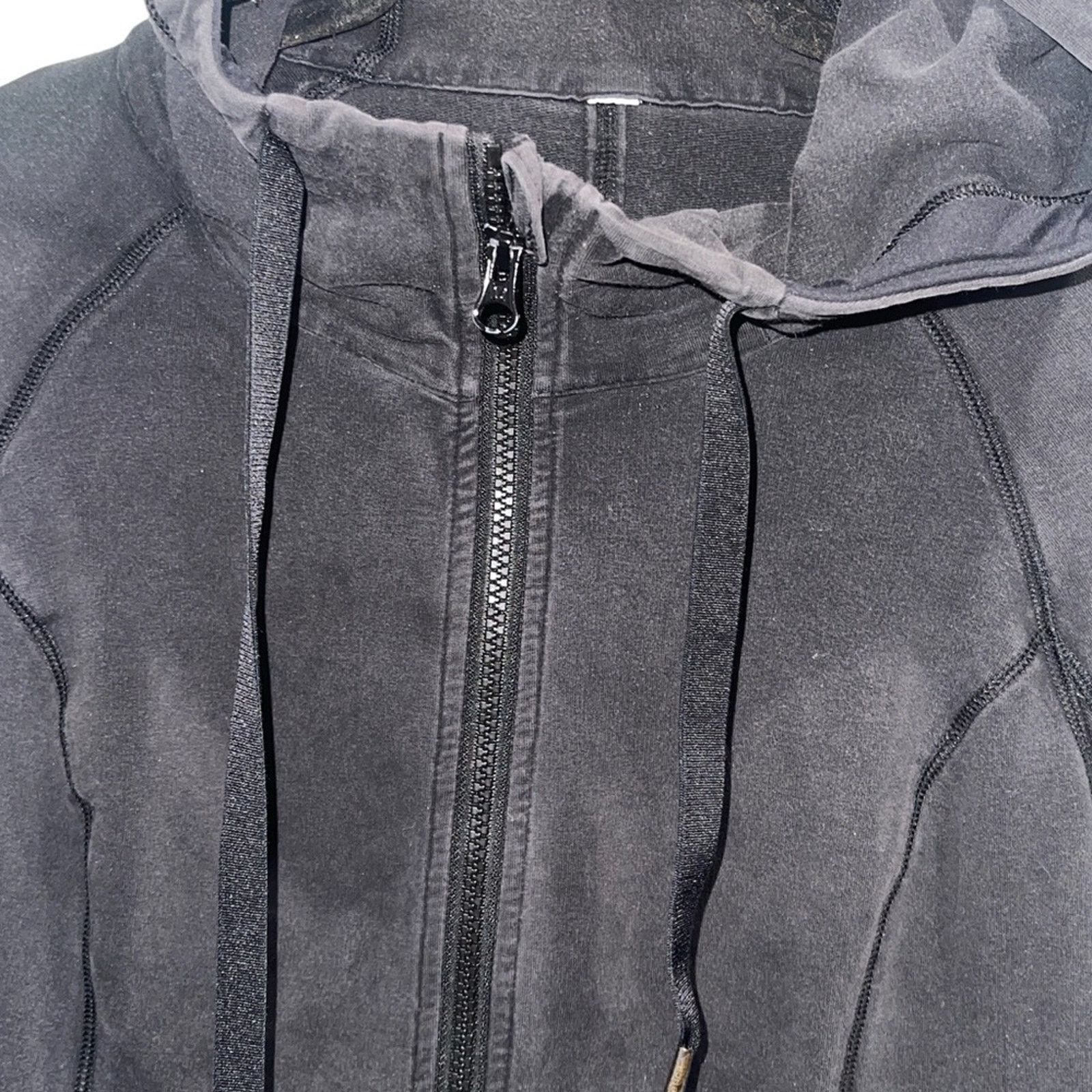 Lululemon LULULEMON Full Zip Hooded Jacket Faded Black Sz 8 Size M / US 6-8 / IT 42-44 - 4 Thumbnail