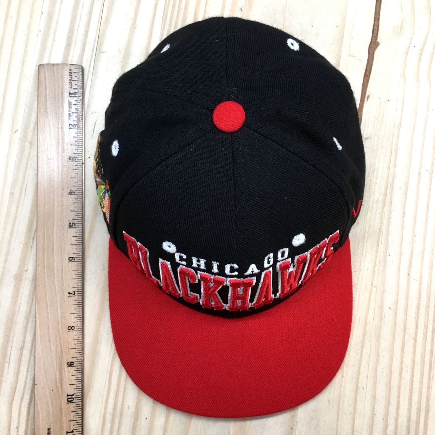 Zephyr Zephyr Chicago Blackhawks Snapback Cap Hat Mens One Size Black NHL Flat Brim Adjustable Brand: Zephyr, Men, Snapback, Black, One Size Size ONE SIZE - 3 Thumbnail