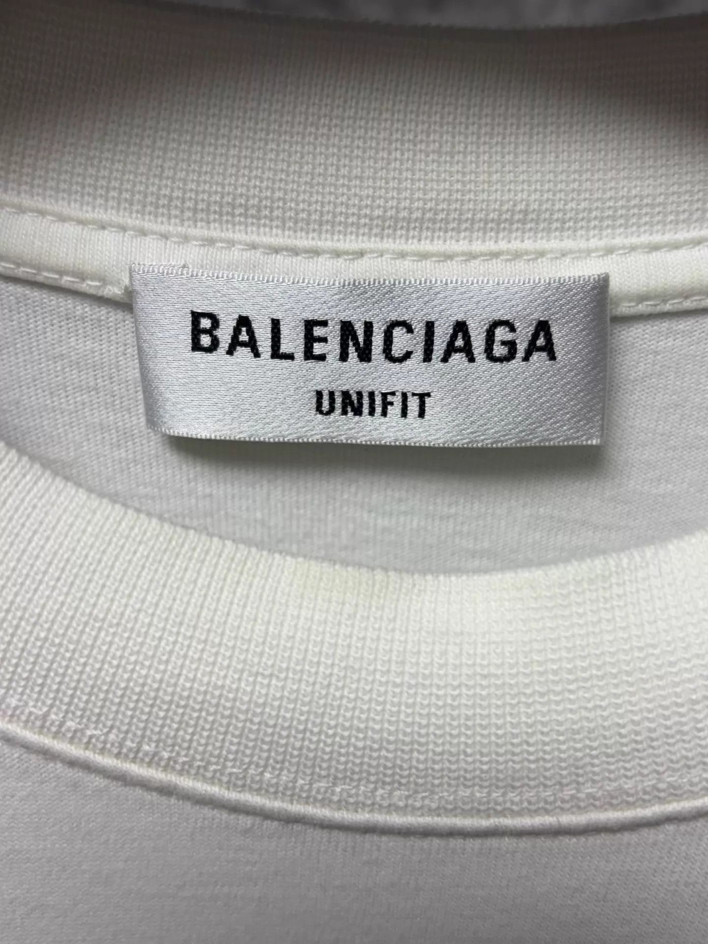 Balenciaga Balenciaga Cream Short Sleeve T-shirt Size 2 Like New Size US M / EU 48-50 / 2 - 3 Thumbnail