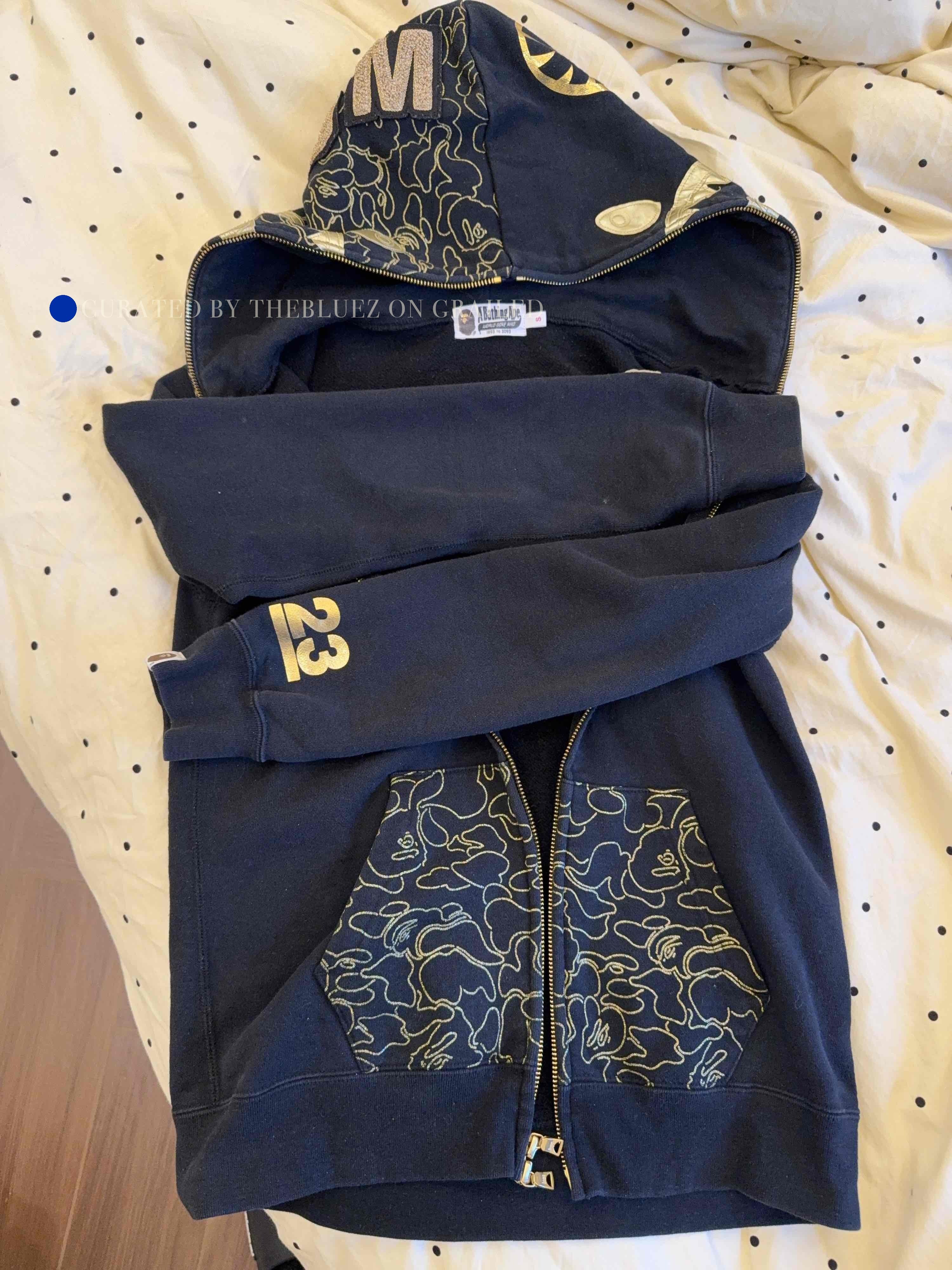 Bape Classic Black Shark Hoodie Size US S / EU 44-46 / 1 - 1 Thumbnail