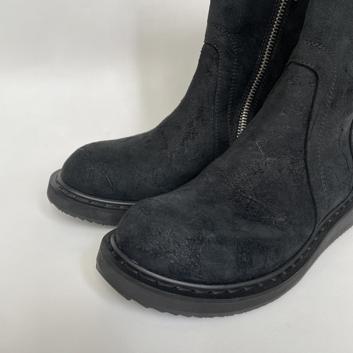 Rick Owens Black Crust Leather 'Mohawk' Combat Boots Size US 7 / IT 37 - 10 Thumbnail