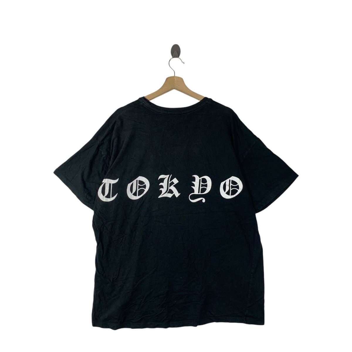 Vintage PLASTIC TOKYO DESIGNER Old English Text Punk Tee Shirt Top Size US XL / EU 56 / 4 - 5 Thumbnail