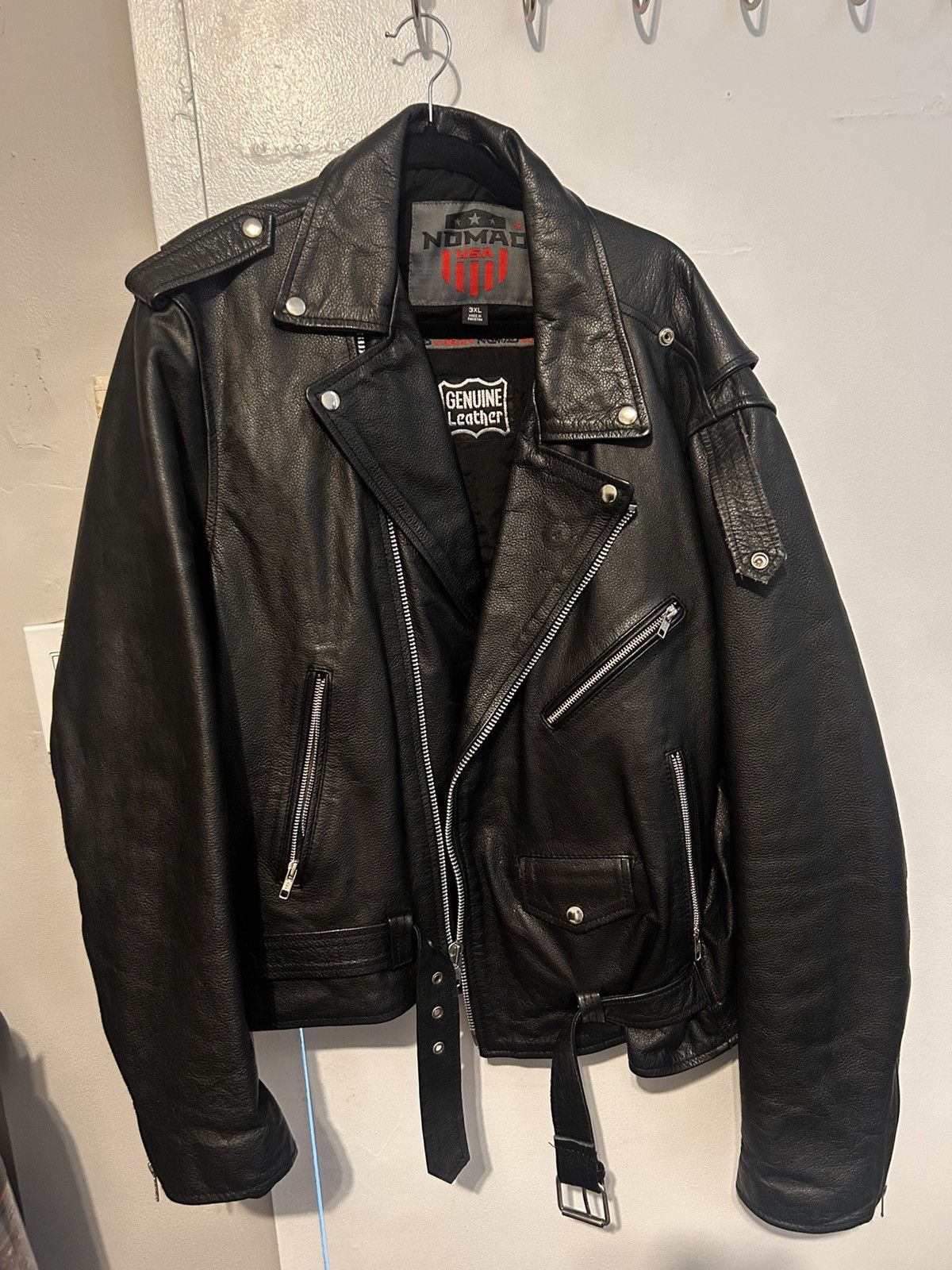 Nomad Men’s Genuine Leather Jacket Fits Like 2XL XXL Size US XXL / EU 58 / 5 - 1 Thumbnail