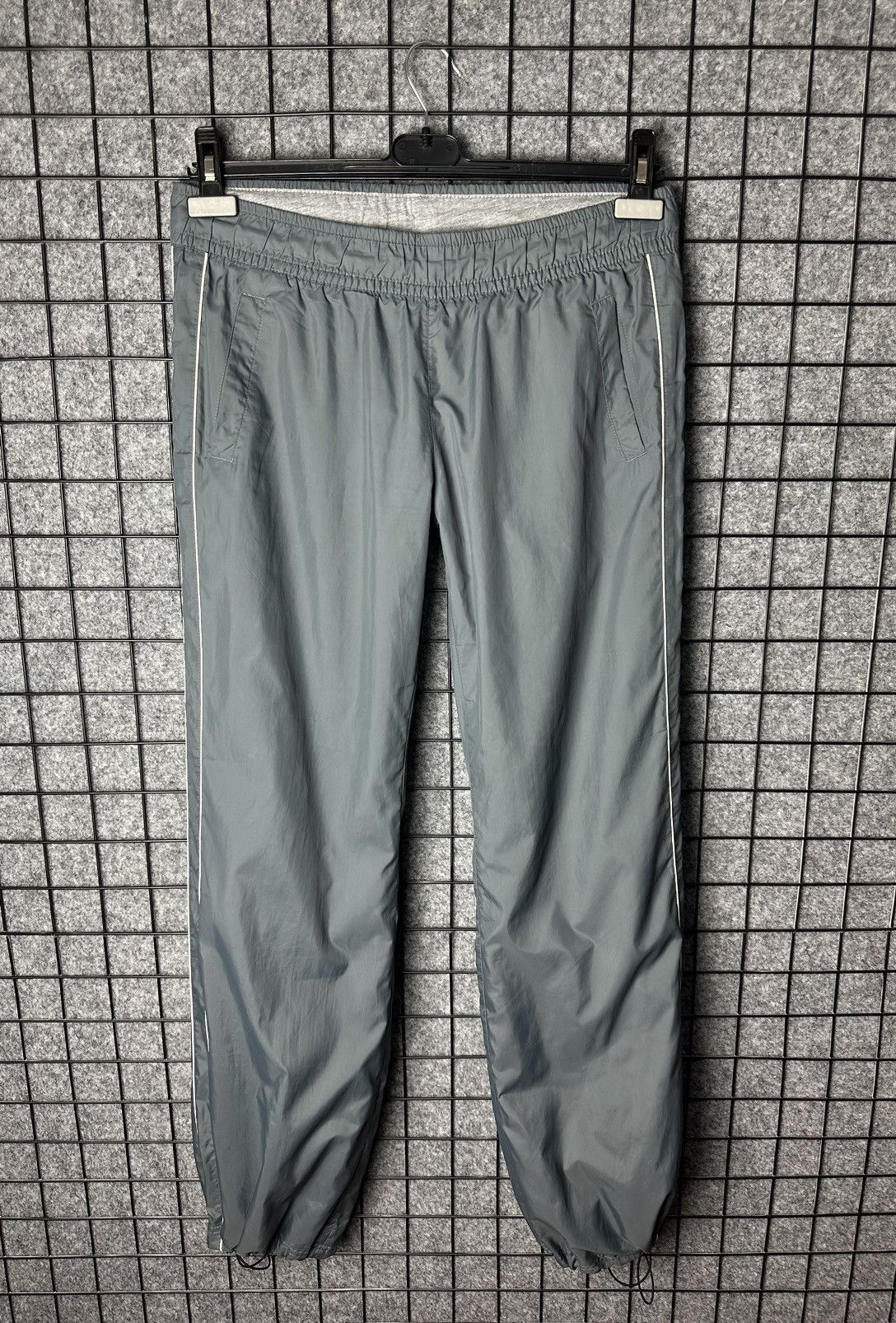 Nike Nike Sportswear Drawstring Hem Nylon Jogger Pants Size M Size 30" / US 8 / IT 44 - 4 Thumbnail