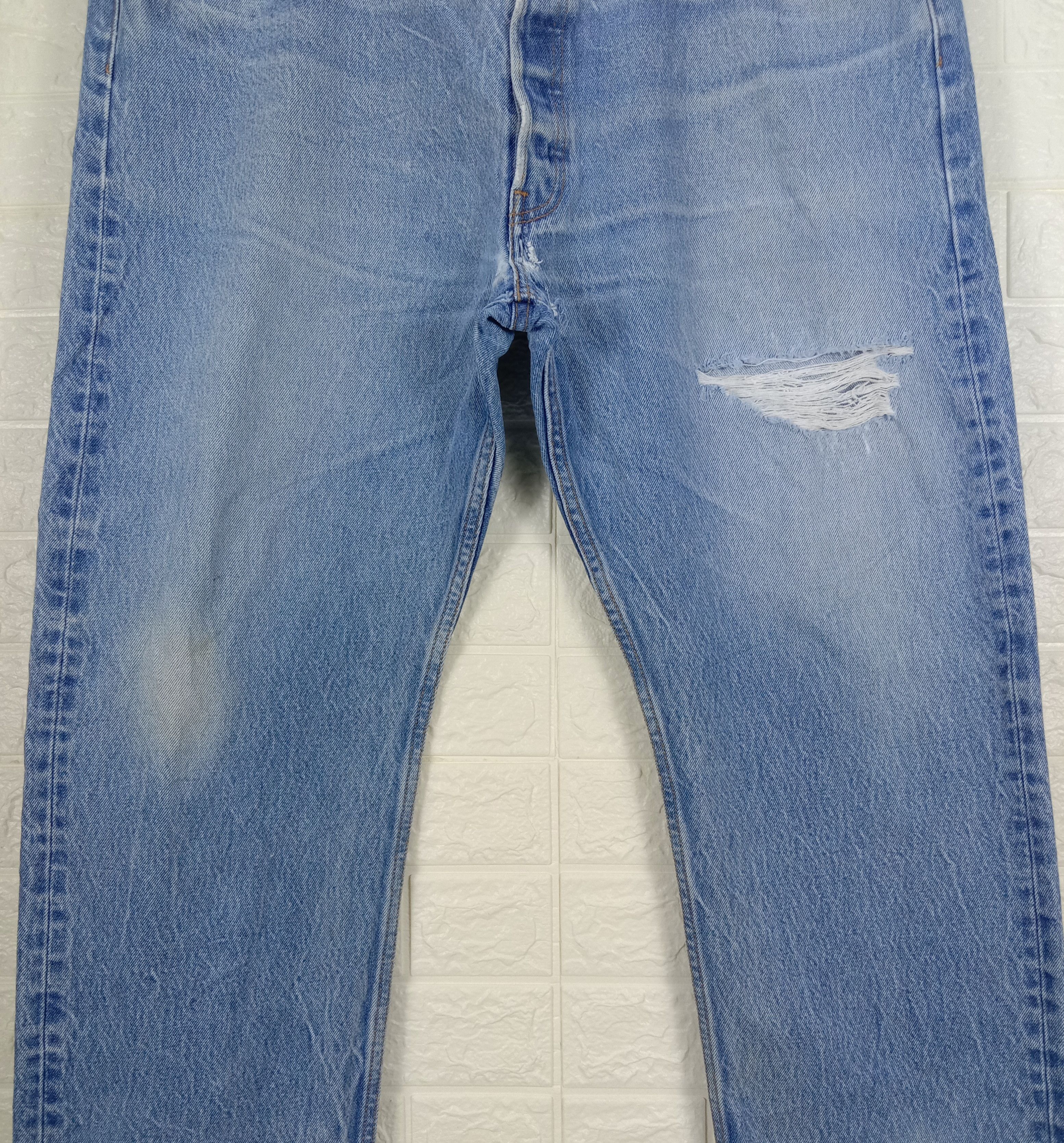 Levi's Vintage Levi's 501 Light Wash Jeans Distressed Denim Size US 40 / EU 56 - 3 Thumbnail