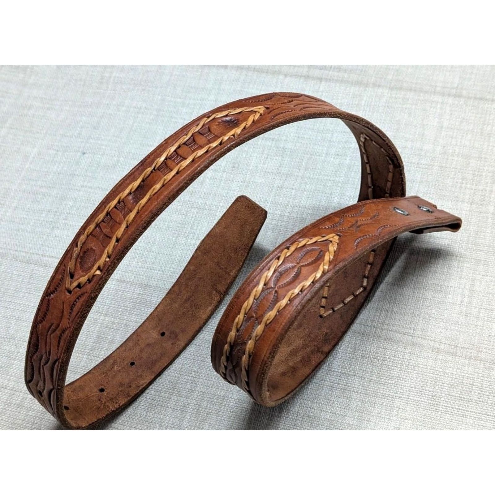 Vintage VINTAGE TOOLED buckle belt WESTERN handcrafted 36 leather COWHIDE brown COWBOY Size 36 - 3 Thumbnail