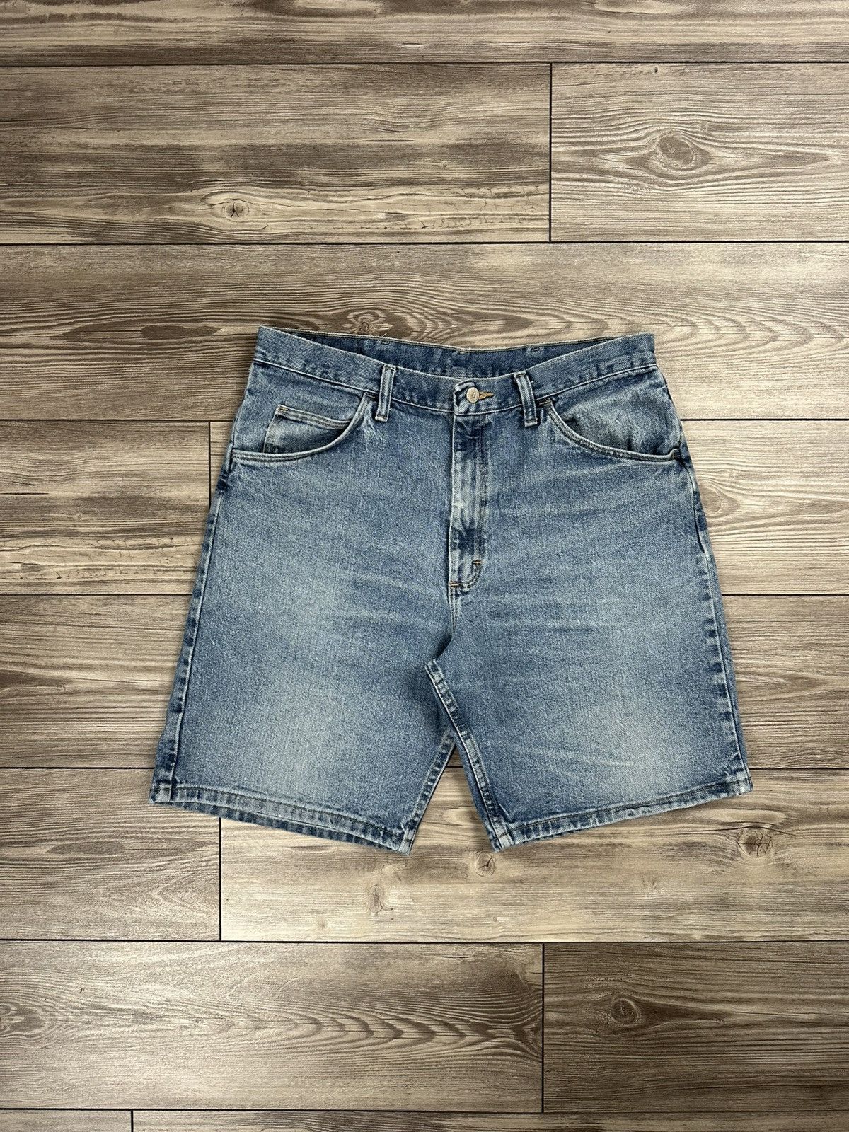 Vintage Vintage Y2K Wrangler Denim Shorts Size US 35 - 1 Thumbnail