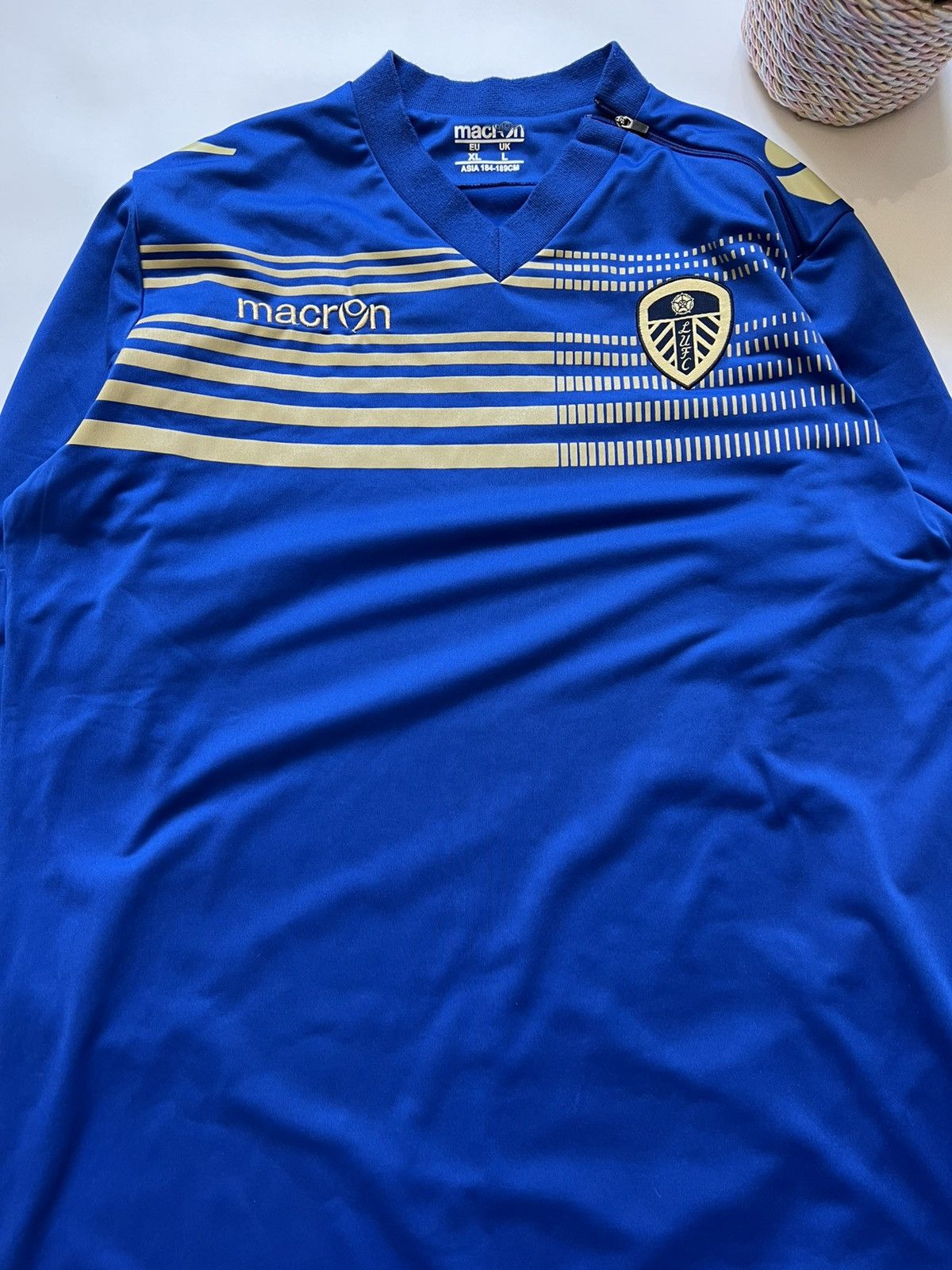 Macron Vintage Leeds United Macron Blue Sweatshirt Size US XL / EU 56 / 4 - 2 Thumbnail