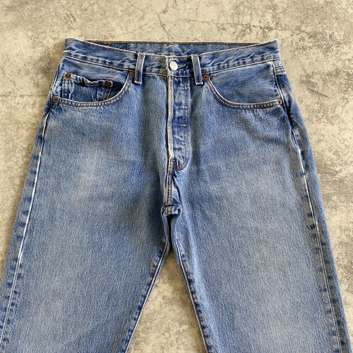 Levi's Vintage Levis 501 Stonewashed Powder Blue Denim Jeans Size US 30 / EU 46 - 9 Thumbnail
