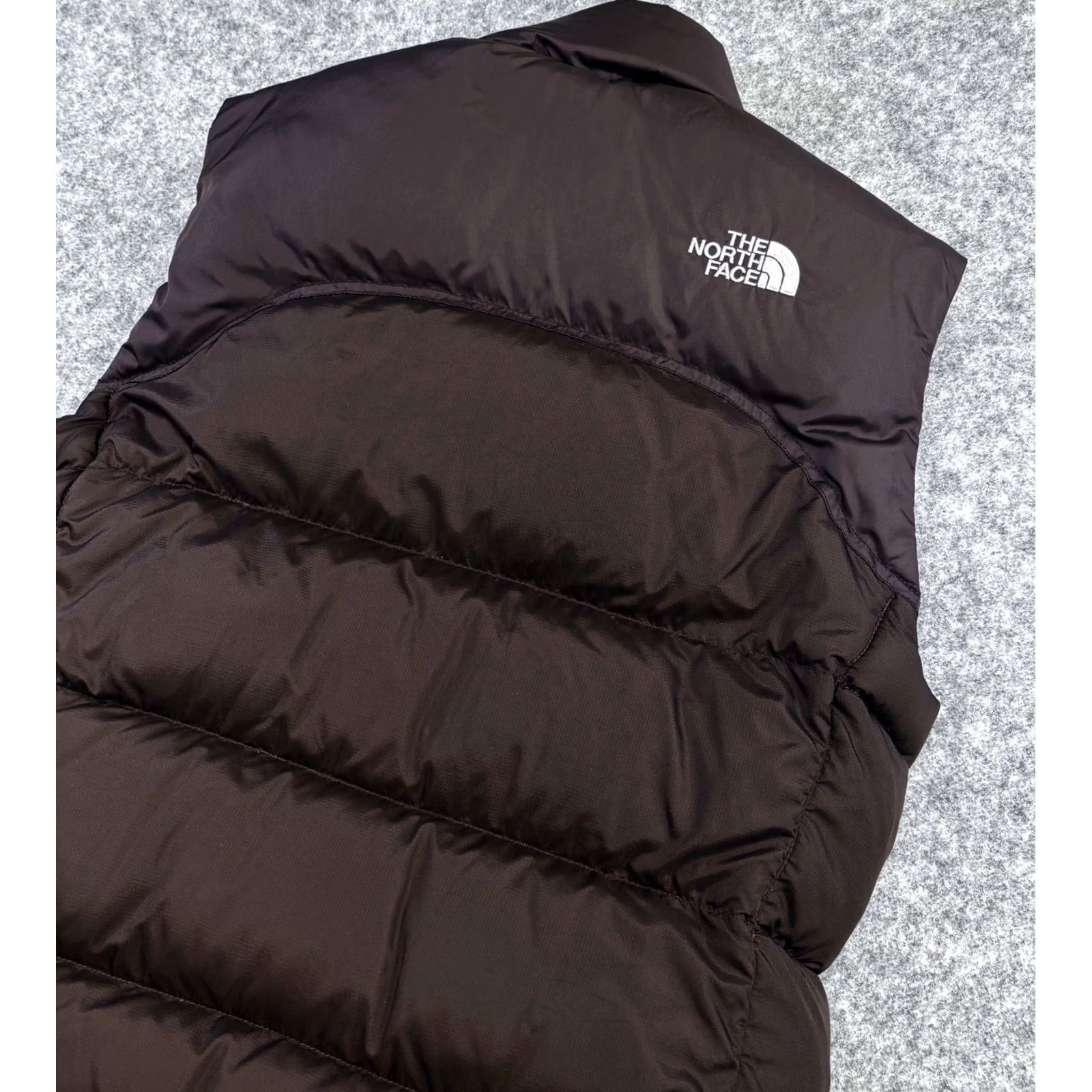 The North Face VINTAGE The North Face Nuptse 90s Down Gilet Bodywarmer Women’s Small Brown Sleeve-less Zip Size S / US 4 / IT 40 - 4 Thumbnail