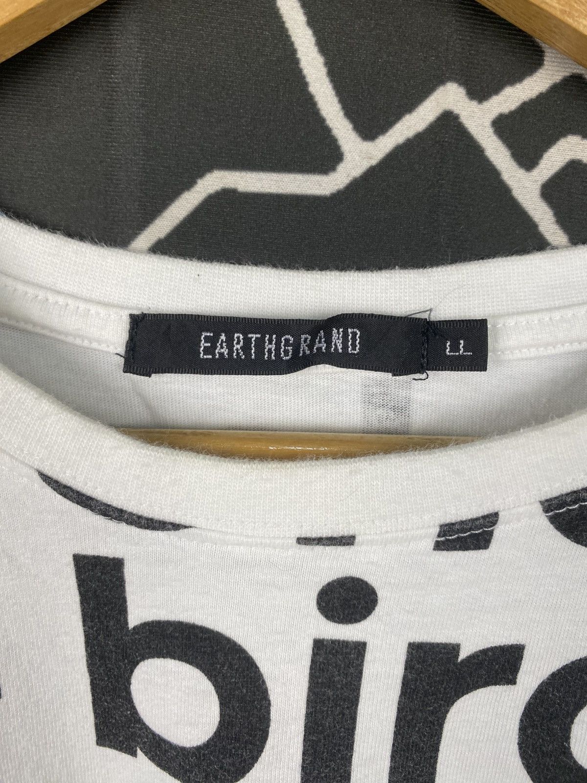 Japanese Brand Earthgrand "No One Is Free" All Over Print T-Shirt Size US L / EU 52-54 / 3 - 3 Thumbnail