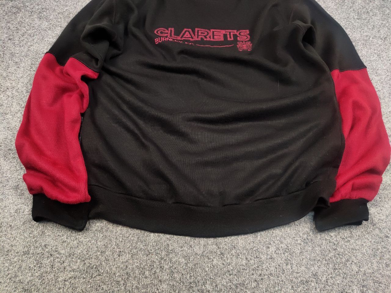 Japanese Brand Vintage Burnley football Club Authentic Clarets Sweatshirt Size US M / EU 48-50 / 2 - 9 Thumbnail