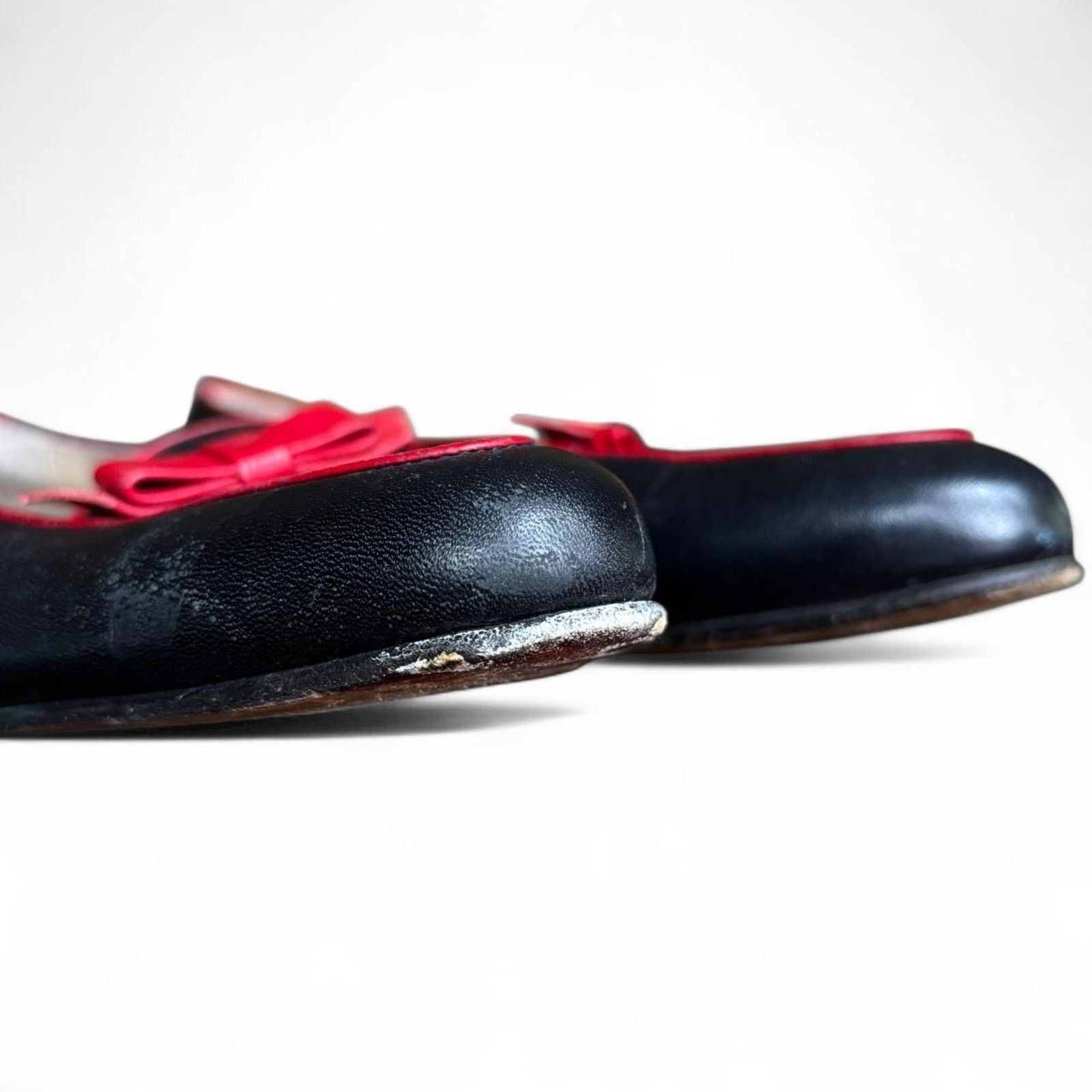 Vintage Amalfi Italian Leather Black Red Bow Loafer Flats 7 Size US 7 / IT 37 - 6 Thumbnail