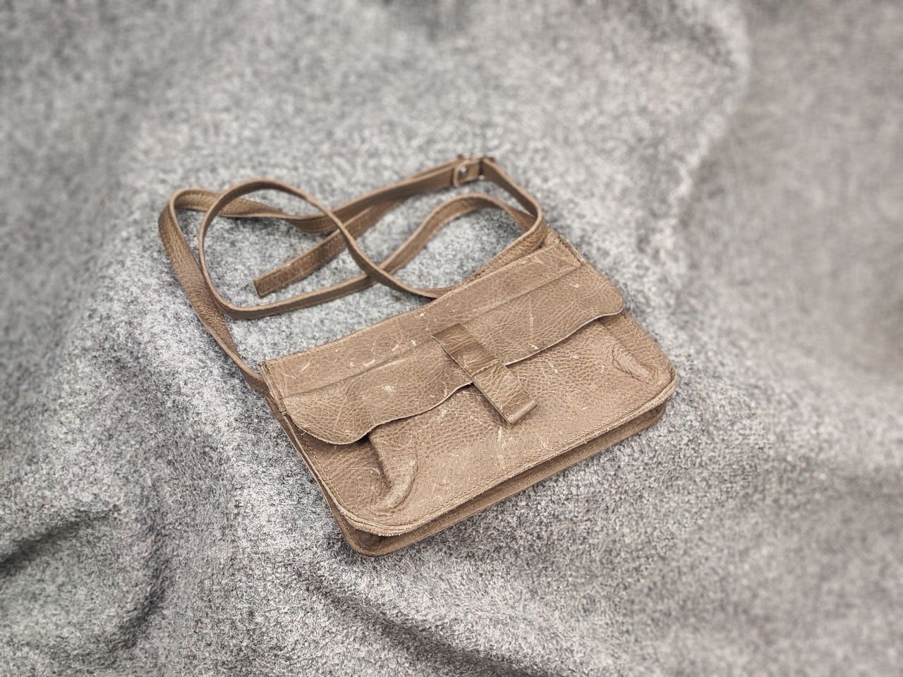 Leather Keecie Design Leather small shoulder bags Goose bumps Size ONE SIZE - 2 Thumbnail