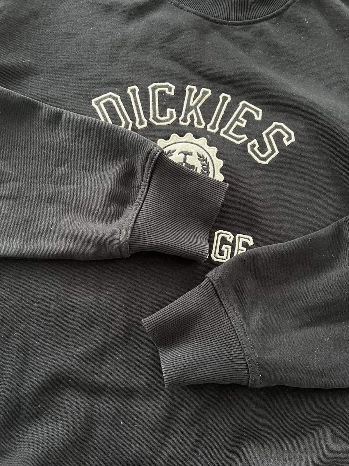 Dickies Vintage Dickies Black Sweatshirt Big logo Sk8 Basic Size US L / EU 52-54 / 3 - 11 Thumbnail