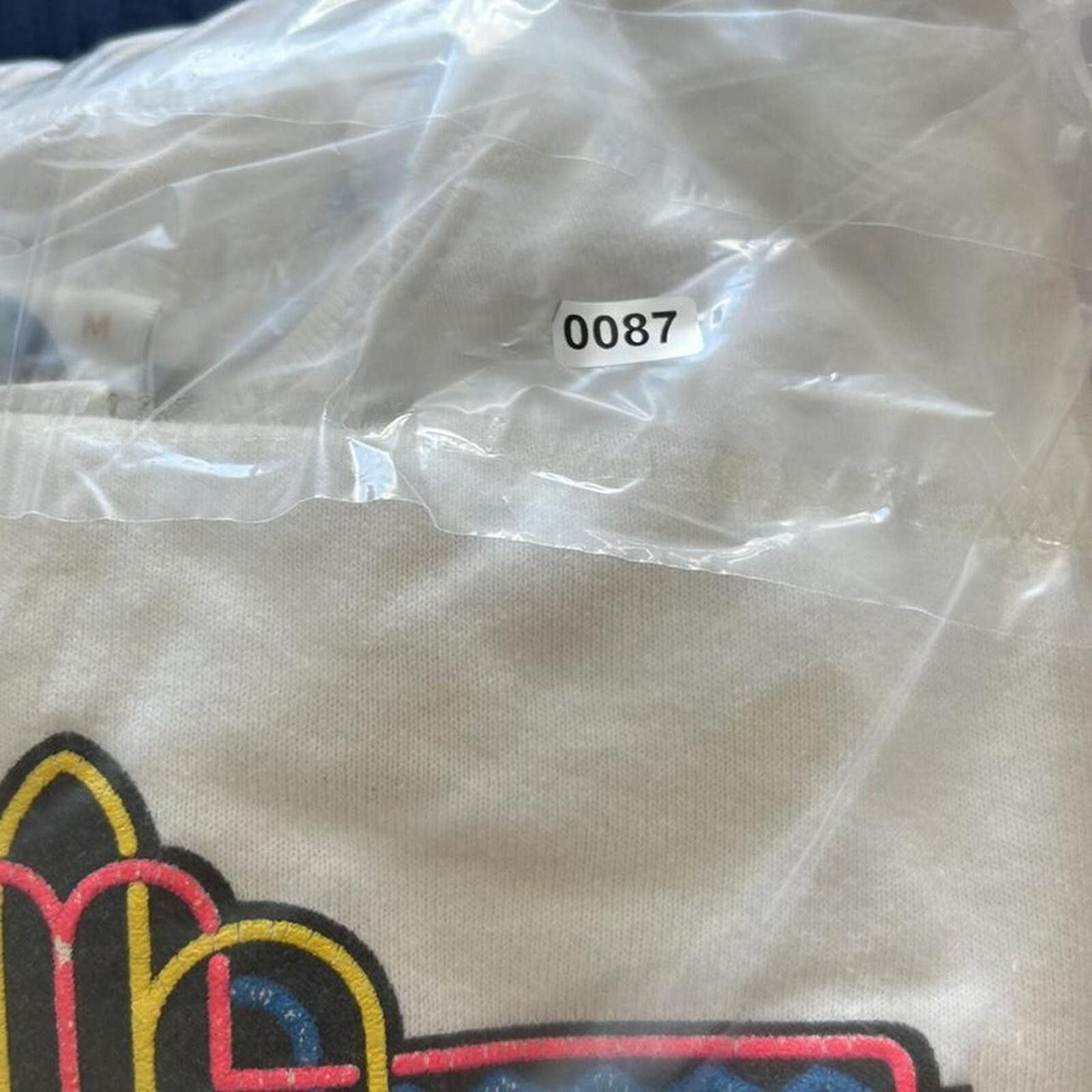 Other Vintage 90’s Universal Studios White Crewneck Sweatshirt M Size US M / EU 48-50 / 2 - 8 Thumbnail