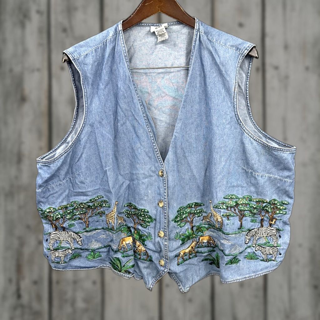 Vintage VINTAGE WWF Vest Women Plus 26/28 Embroidered Safari Chambray 90s Core READ Shirt Ladies 90s WWF Vest Size 4XL / US 24-26 - 1 Thumbnail