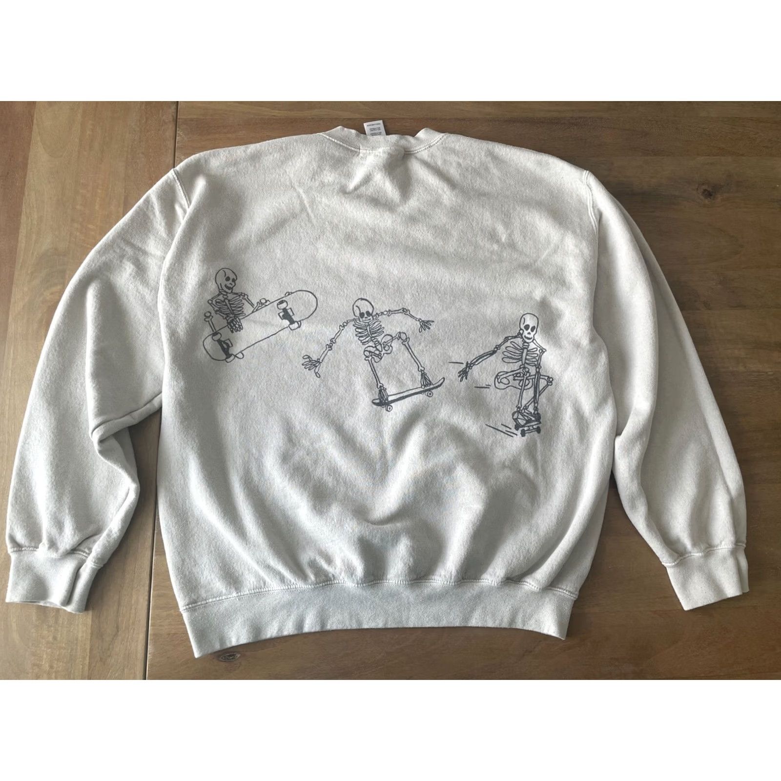 Urban Outfitters Urban Outfitters Skeleton Skate Crewneck Sweatshirt Gray Size S/M Women's Size S / US 4 / IT 40 - 2 Thumbnail