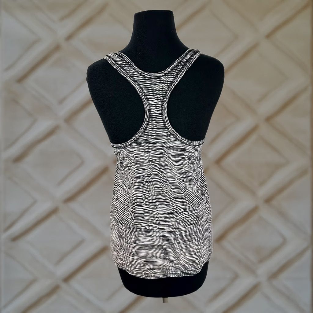 Athleta Athleta Tank Top Womens Small S Racer Back Gray Size S / US 4 / IT 40 - 1 Thumbnail