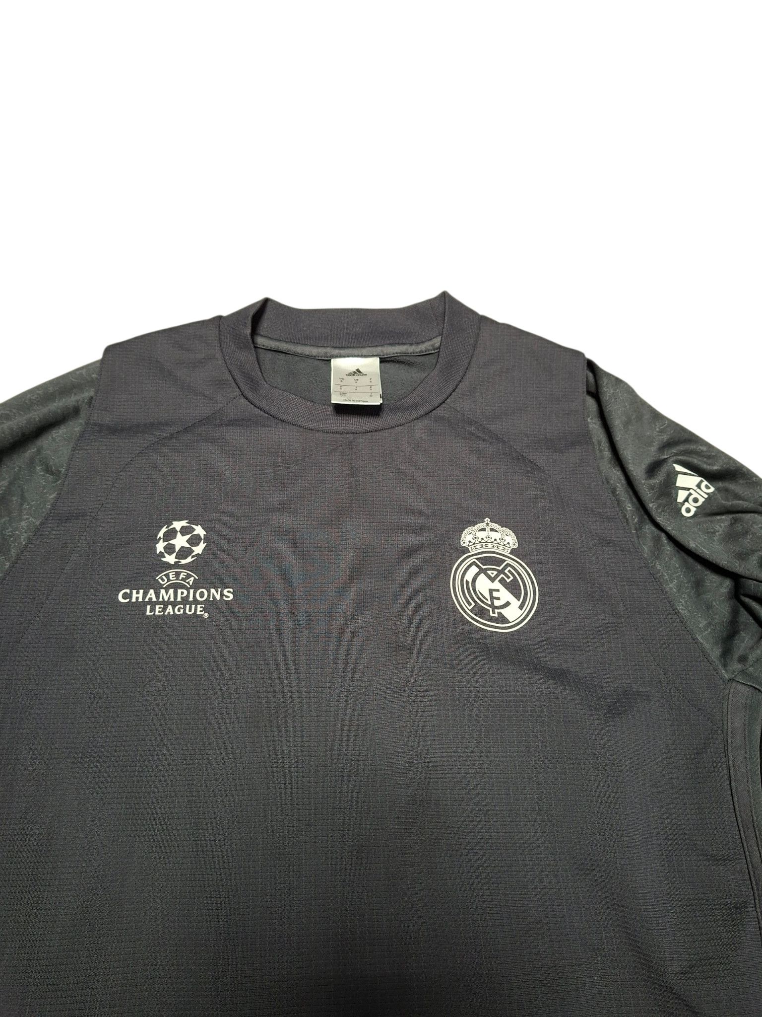 Adidas REAL MADRID ADIDAS CHAMPIONS LEAGUE VINTAGE 2016 SWEATSHIRT Size US S / EU 44-46 / 1 - 2 Thumbnail