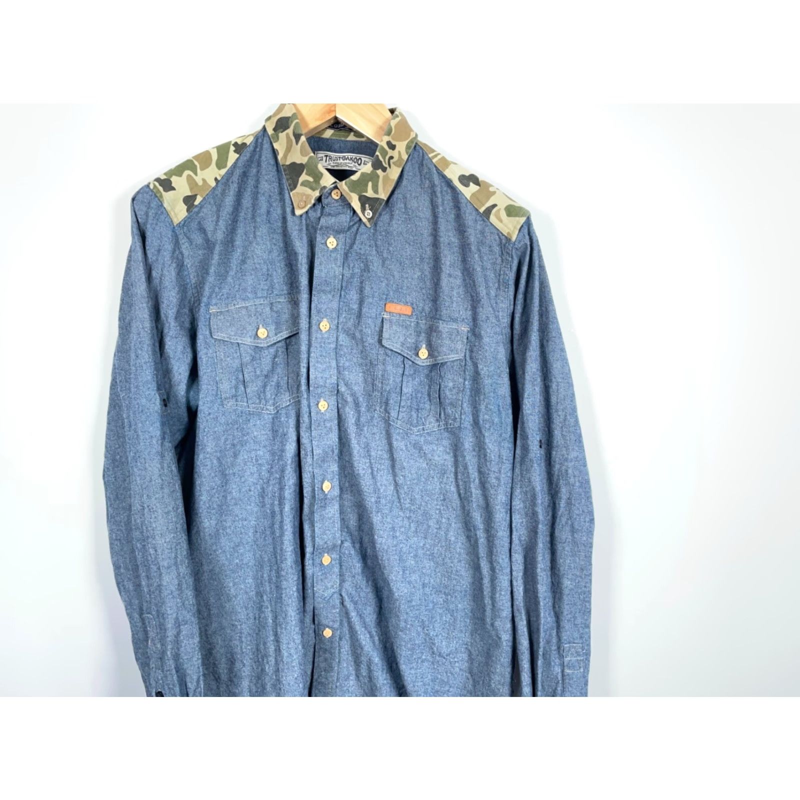 YOKE AKOO Chambray Shirt Mens XL Blue Green Camo Yoke Trim Streetwear Camouflage Button-Up Juniors None Size US XL / EU 56 / 4 - 4 Thumbnail