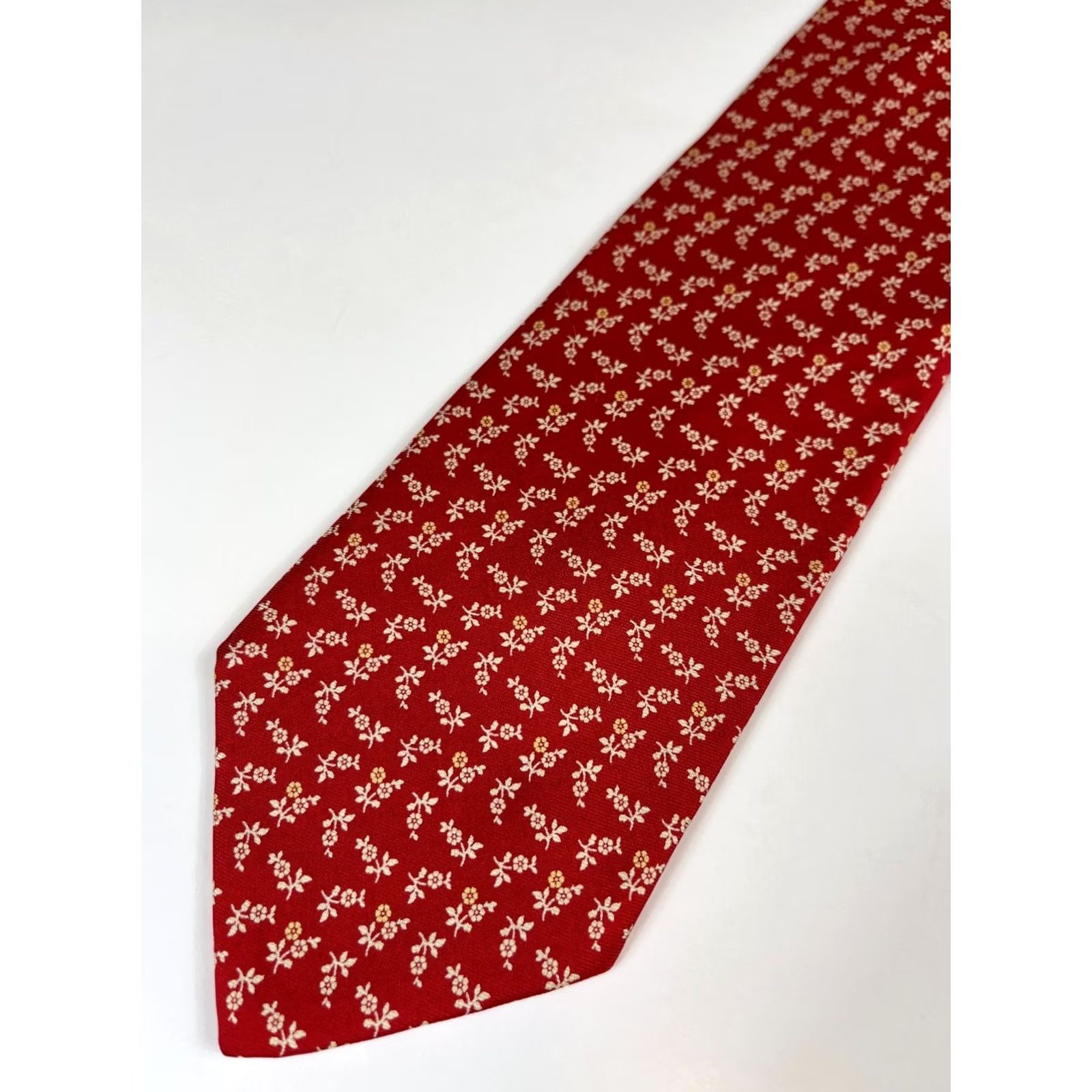 Brooks Brothers VINTAGE Brooks Brothers Makers Silk Tie Floral Hand Made in USA Men’s Tie Wide 57"-60" Red Silk Flower Preppy 3.75" Designer Mens Size ONE SIZE - 4 Thumbnail