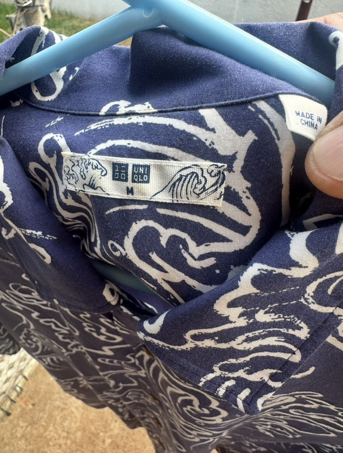 Uniqlo PreOwned Uniqlo Blue/White Wave Design Full Button Men's M Size US M / EU 48-50 / 2 - 4 Thumbnail