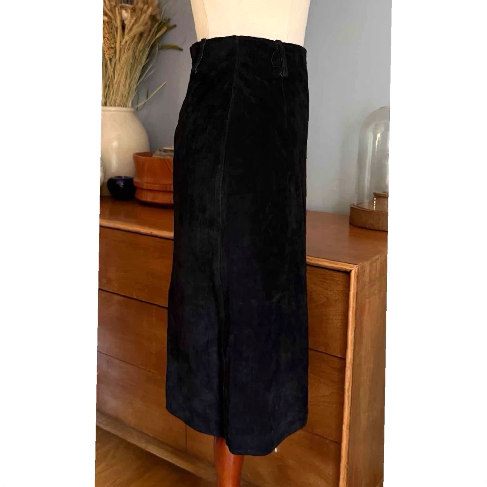 Vintage VINTAGE Margaret Godfrey Black Leather Suede Straight Pencil Skirt 4 Women Size 4 Knee Length Zipper Back Slit Lined 90s Boho Hippie City Classic Size 27" / US 4 / IT 40 - 4 Thumbnail
