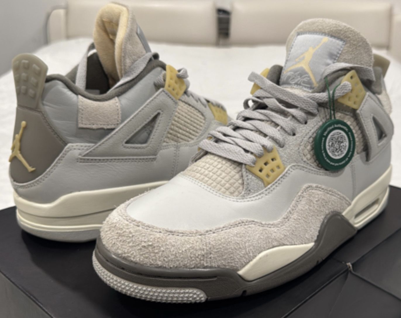 Jordan Brand Air Jordan 4 Retro SE Craft Photon Dust Size US 11 / EU 44 - 7 Thumbnail