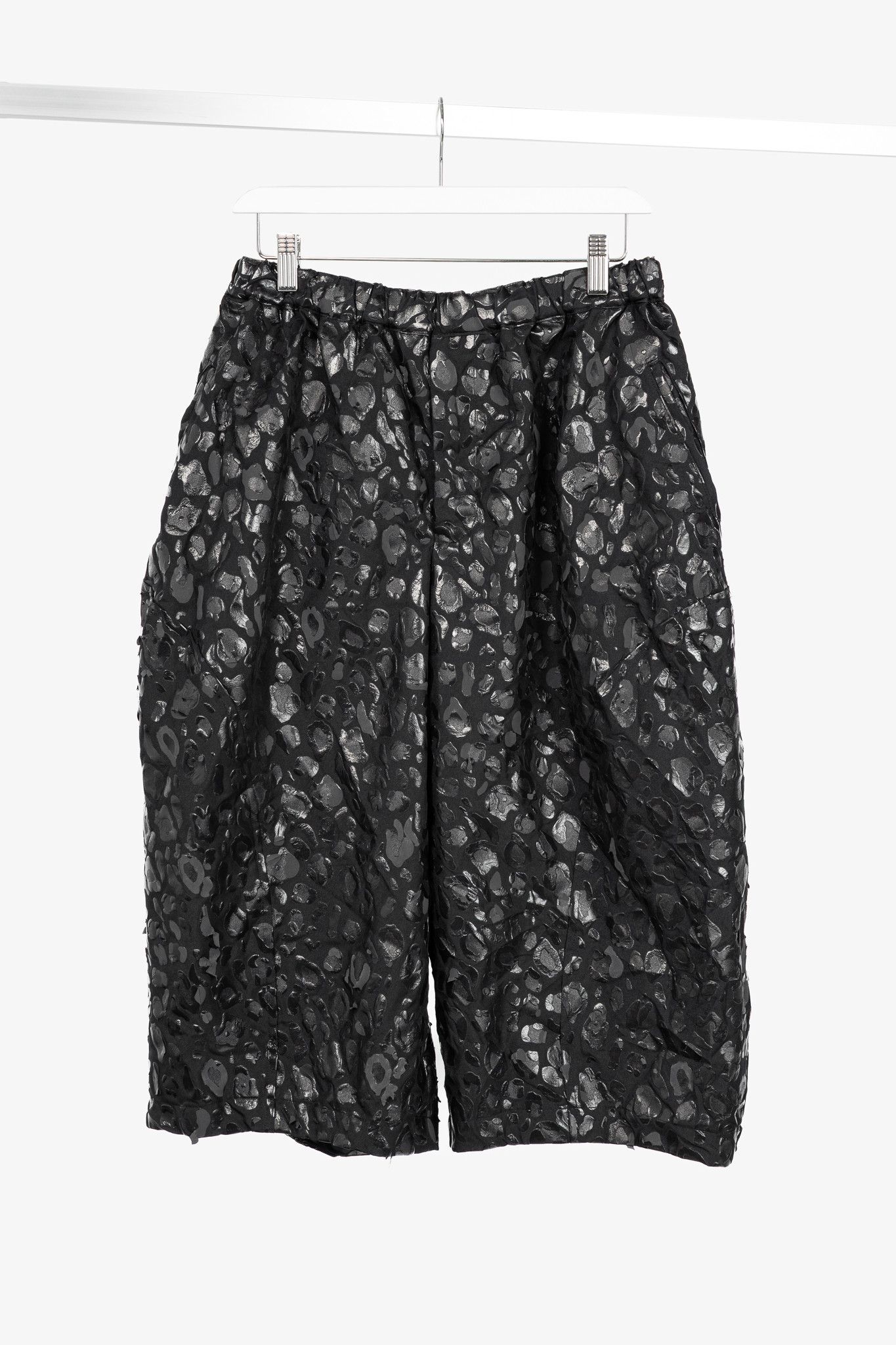 BLACK Comme des Garcons Black Leopard-Twill Balloon Shorts