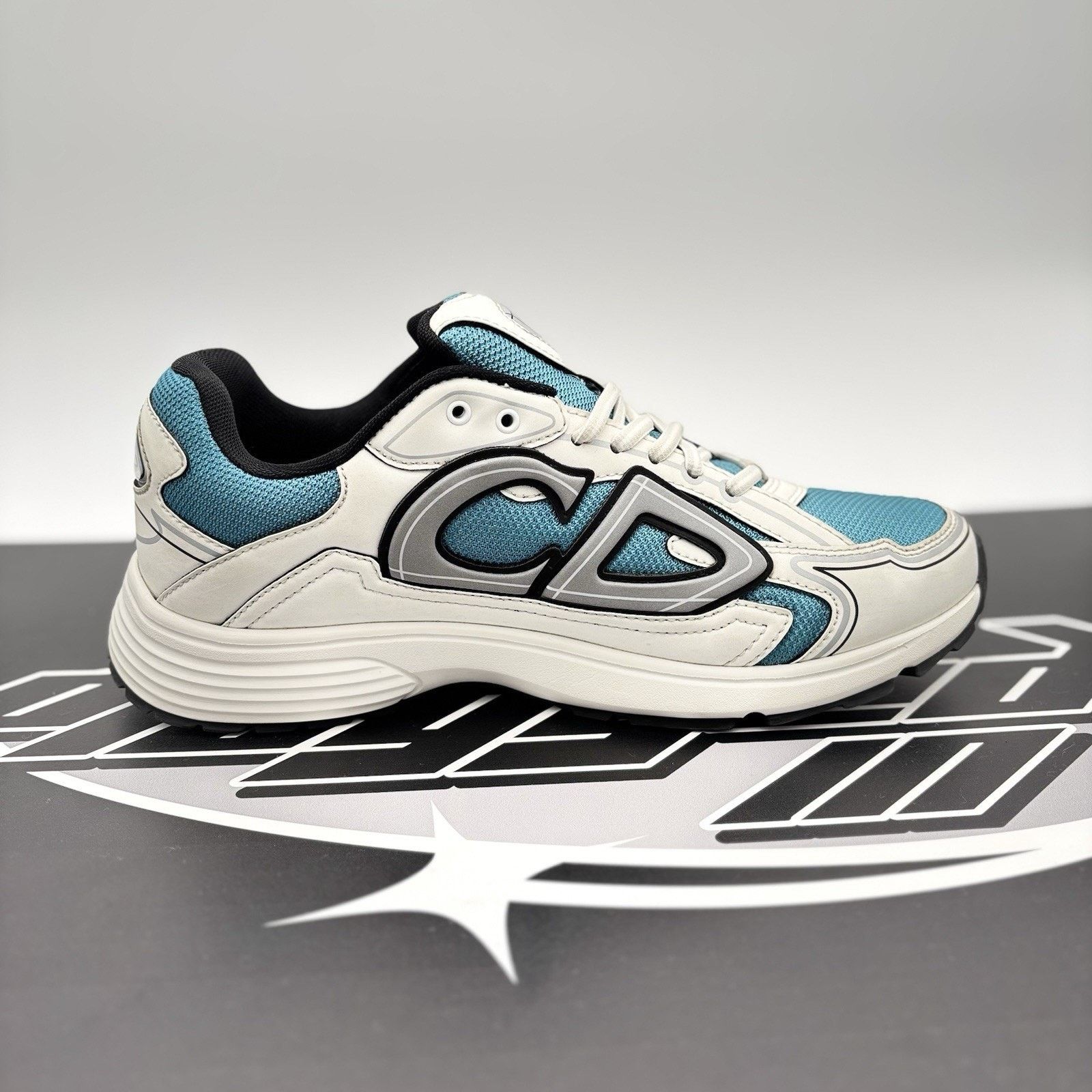 Dior Dior B30 Reflective Sneaker ' White Blue ' | GREAT CONDITION Size US 9 / EU 42 - 13 Thumbnail