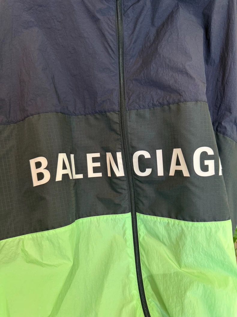 Balenciaga Balenciaga size 34 Black body with fluorescent green stitc Size XS / US 0-2 / IT 36-38 - 3 Thumbnail