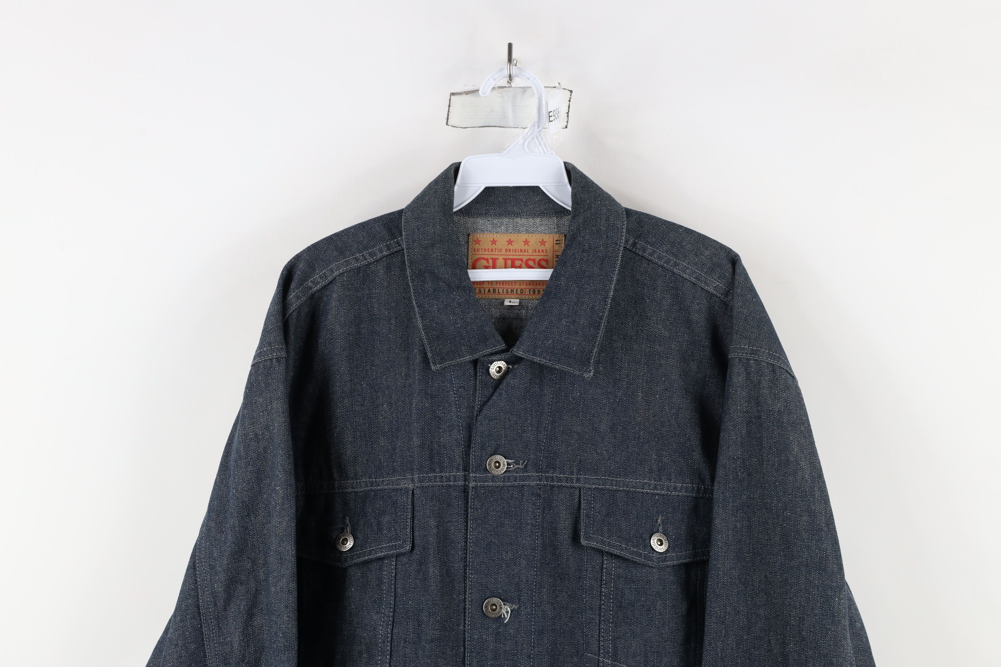 Guess × Vintage Vintage 90s Guess Chambray Denim Jean Trucker Jacket Blue Size US L / EU 52-54 / 3 - 2 Thumbnail