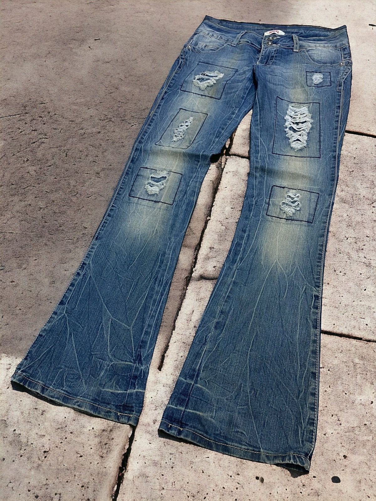 If Six Was Nine × Japanese Brand × Le Grande Bleu (L.G.B.) Flare Bongo Denim Japan Mud Washed Distress Emblishh Clawn Size US 31 - 1 Thumbnail