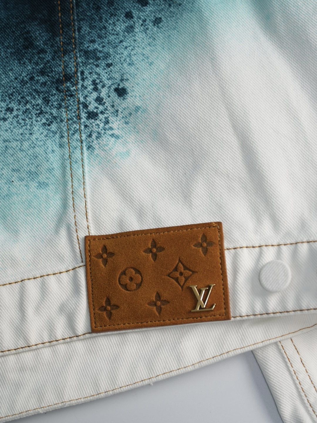 Louis Vuitton Louis Vuitton Starry Sky Gradient Splash-Ink Denim Jacket Size US L / EU 52-54 / 3 - 12 Thumbnail