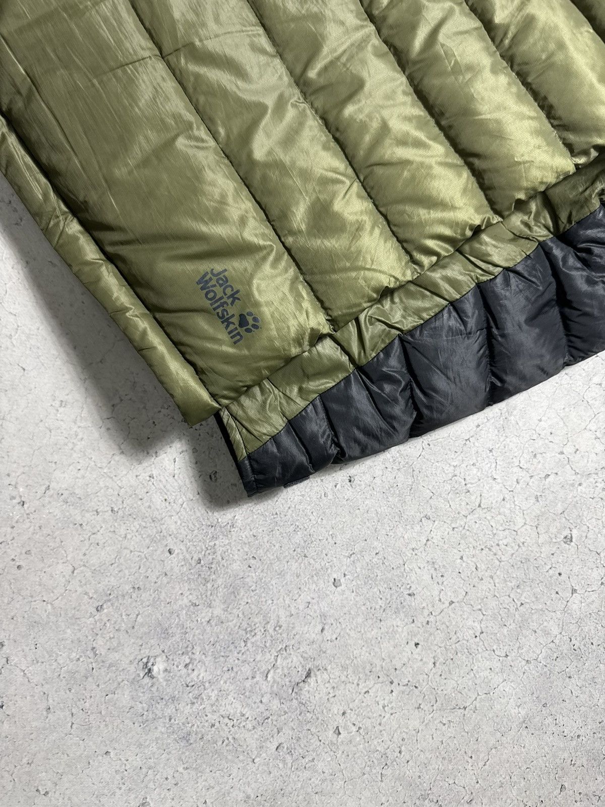 Jack Wolfskin Jack Wolfskin Men’s Down Puffer Jacket Outdoor Size M Size US M / EU 48-50 / 2 - 15 Thumbnail