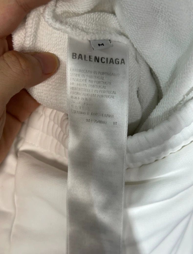 Balenciaga Balenciaga size M White + Embroidered Logo + Shorts Size US 27 - 5 Thumbnail