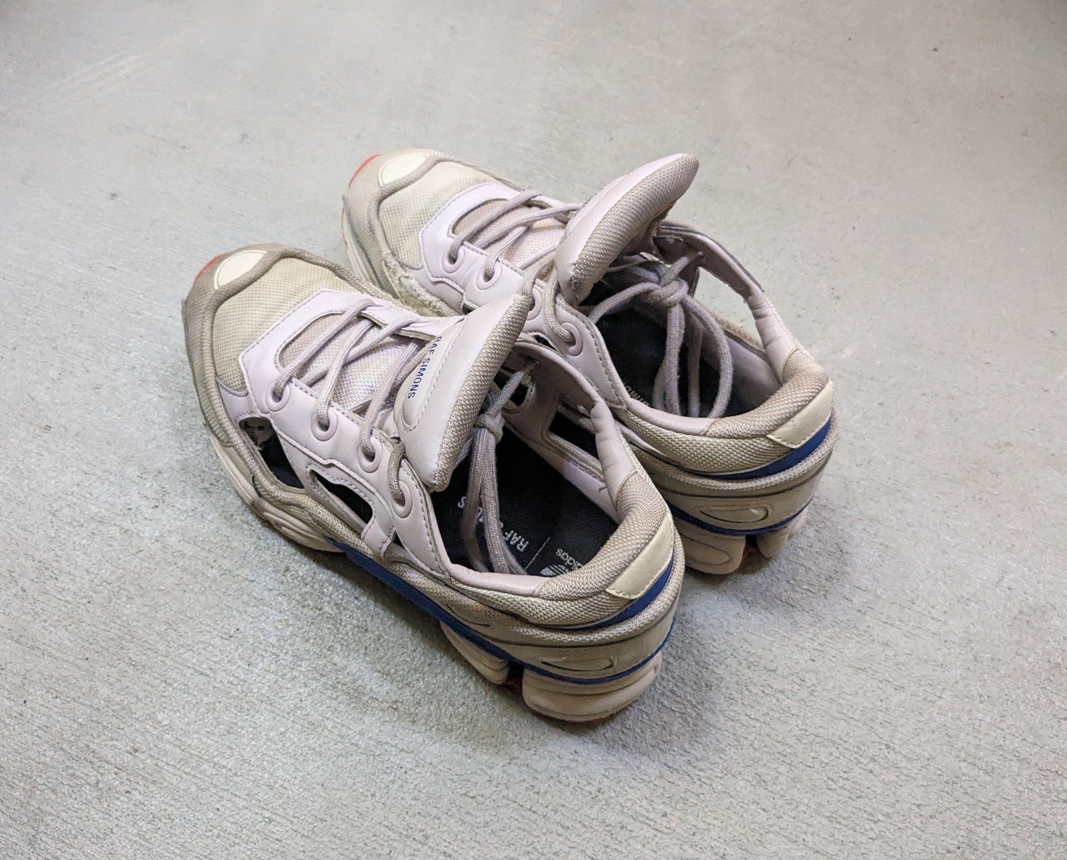 Adidas × Raf Simons Adidas x Raf Simons Ozweego Replicant Size 7 Low F34237 Size US 7 / EU 40 - 15 Thumbnail