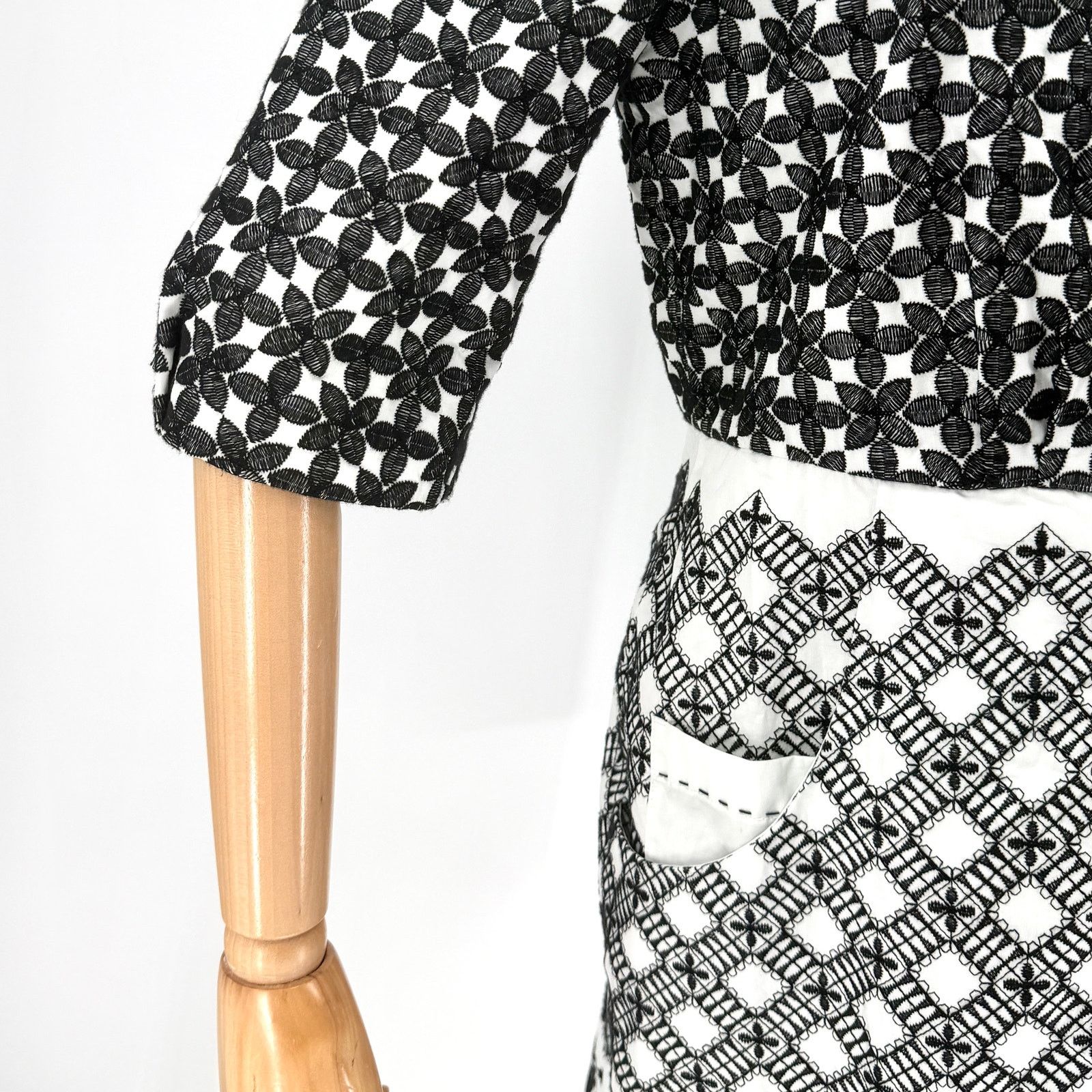 Elie Tahari Black White 100% Cotton Embroidered Eyelet Shift Coat Dress Size S / US 4 / IT 40 - 4 Thumbnail