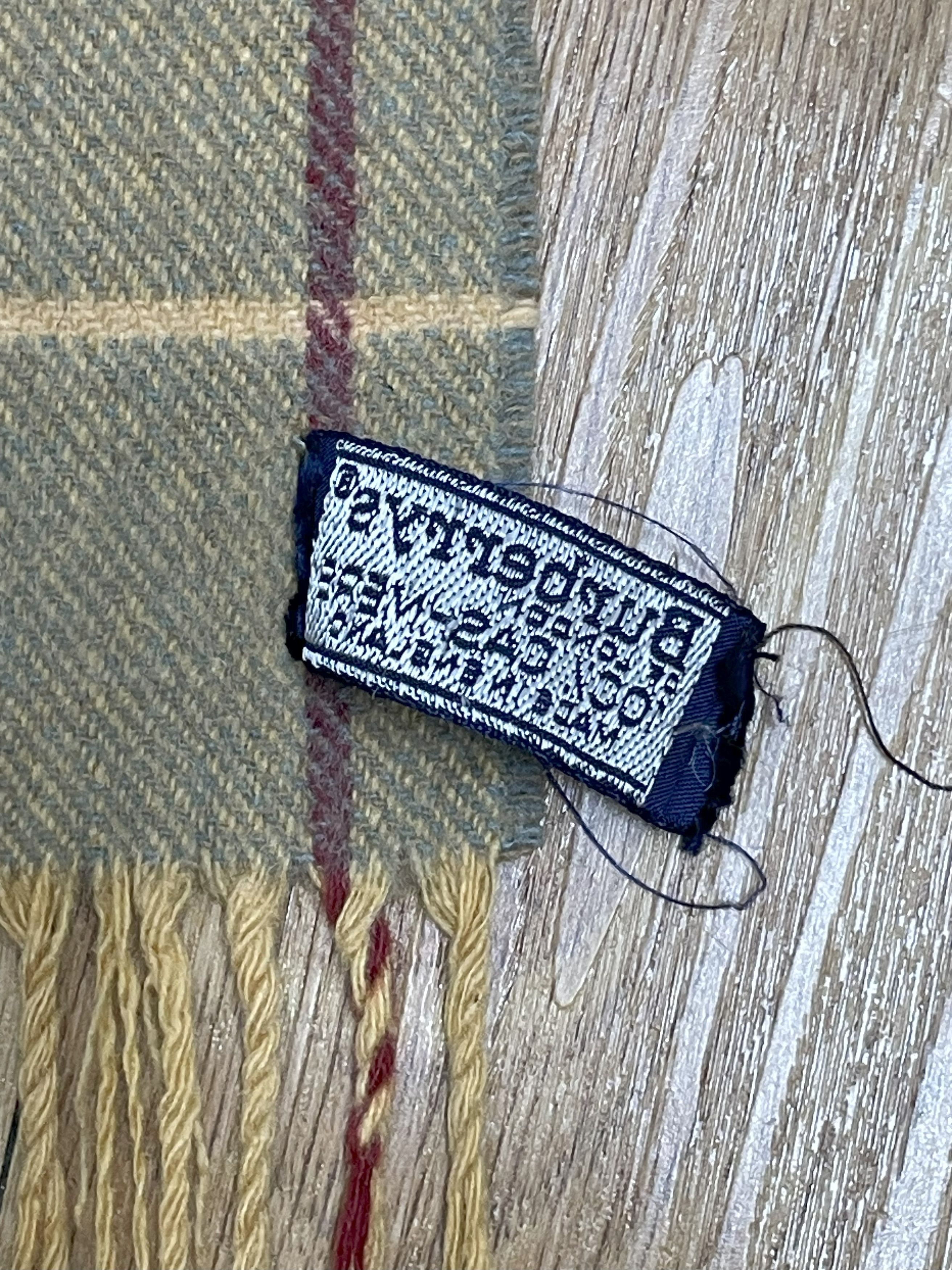 Burberry Burberrys Scarf / Muffler - 6152 Size ONE SIZE - 7 Thumbnail